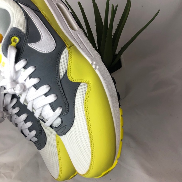 Nike air max 1 essential cool grey yellow - Picture 8 of 8